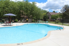 Shadow Bend Swimming Pool 3